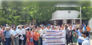 डीएसईयू से सरकारी पॉलिटेक्निक अलग करने की मांग, तकनीकी शिक्षा कर्मियों का पैदल मार्च