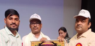 स्कूल चलो अभियान, बहराइच में निकली जागरूकता रैली:छात्रों ने शिक्षा के महत्व पर दीं सांस्कृतिक प्रस्तुतियां