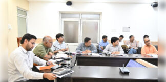 छात्रवृत्ति आवेदन से पहले आधार, बैंक खाता और दस्तावेजों की त्रुटियां सुधारें: डीएम
