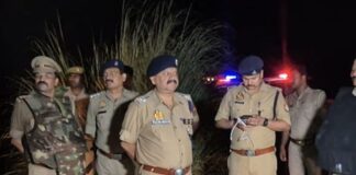 बहराइच में इनामी गौ तस्कर से पुलिस की मुठभेड़:पुलिस पर फायरिंग की, जवाबी कार्रवाई में बदमाश के पैर में लगी गोली