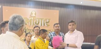 मानवाधिकार संगठन पदाधिकारियों ने एसडीएम सदर से की मुलाकात:जनहित और सामाजिक सरोकारों पर हुई चर्चा, जागरूकता अभियान पर जोर