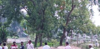 अमोढ़ा में कब्रिस्तान से सटी जमीन का विवाद सुलझा:दोनों पक्षों ने किया आपसी समझौता, समाधान दिवस में शिकायत दर्ज कराई