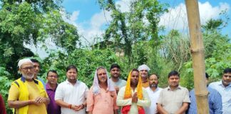 सिसवा में दुर्गा पूजा महोत्सव की तैयारियां शुरू:भव्य पंडाल निर्माण के लिए वैदिक मंत्रोच्चार के साथ हुआ भूमि पूजन