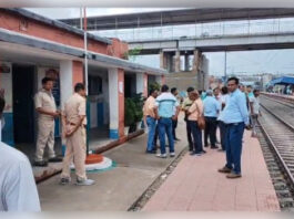 कोडरमा: रेलवे ट्रैक पर मिला लोको रनिंग रूम इंचार्ज का शव, जांच में जुटी जीआरपी