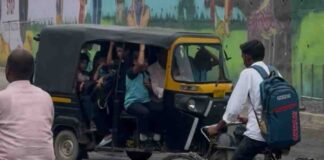 हर्रैया ओवरब्रिज सर्विस रोड अधूरी, गड्ढों से हो रहे हादसे:NHAI की लापरवाही; कांवड़ यात्रा से पहले श्रद्धालुओं को दिक्कत