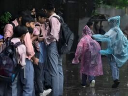भारी बारिश और रेड अलर्ट का कहर, देश के कई राज्यों में स्कूल बंद