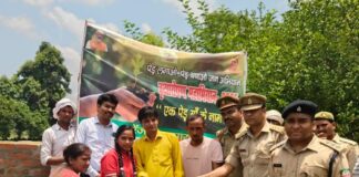 नानपारा में वन महोत्सव, पौधरोपण और चित्रकला प्रतियोगिता:बीना देवी स्कूल और बालिका इंटर कॉलेज में 50 पौधे लगाए गए