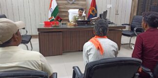 पुलिस अधीक्षक बलरामपुर द्वारा पुलिस अधीक्षक कार्यालय में की गई जनसुनवाई* *आमजन की समस्याओं/शिकायतों का त्वरित एवं गुणवत्तापूर्ण निस्तारण हेतु संबंधित अधिकारियों को दिए सख्त निर्देश