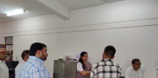 जिलाधिकारी ने तहसील जमुनहा का निरीक्षण कर लिया जायजा, साफ-सफाई रखने का दिया निर्देश