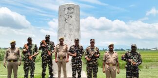 महराजगंज: SSB और निचलौल पुलिस की संयुक्त टीम ने नेपाल बॉर्डर पर की सघन पैट्रोलिंग, सुरक्षा व्यवस्था का लिया जायजा।*