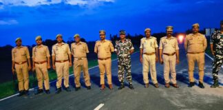 इंडो-नेपाल सीमा पर सुरक्षा व्यवस्था सुदृढ़ बनाये रखने हेतु पुलिस एवं SSB की संयुक्त पेट्रोलिंग व सघन चेकिंग अभियान