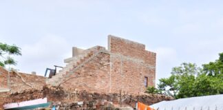कम्यूनिटी पुलिसिंग यूनिट (CPU) के तहत बलरामपुर पुलिस द्वारा वरिष्ठ नागरिकों एवं आमजन से संवाद स्थापित कर उनकी समस्याओं का समाधान एवं सुरक्षा तथा जनजागरूकता के प्रति जताया गया विश्वास*