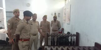 क्षेत्राधिकारी लाइन द्वारा पुलिस लाइन का अर्द्धवार्षिक निरीक्षण, विभिन्न शाखाओं की व्यवस्थाओं का लिया जायजा