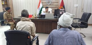 पुलिस अधीक्षक बलरामपुर द्वारा पुलिस अधीक्षक कार्यालय में की गई जनसुनवाई* *आमजन की समस्याओं/शिकायतों का त्वरित एवं गुणवत्तापूर्ण निस्तारण हेतु संबंधित अधिकारियों को दिए सख्त निर्देश