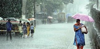 मुंबई में भारी बारिश के चलते बीएमसी ने 6 जुलाई को स्कूलों और कॉलेजों में छुट्टी घोषित की