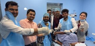 UP: एम्स रायबरेली ने किया कमाल, बिना ऑपरेशन एंडोस्कोपी से पेट से निकाली आम की गुठली