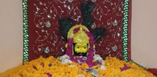 तमोलिनपुरवा में खाटू श्याम मंदिर में प्राण प्रतिष्ठा समारोह संपन्न:वैदिक मंत्रोच्चार के साथ मूर्ति स्थापना, लगे जयकारे