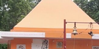 सावन शुरू होते मंदिरों में उमड़ी भक्तों की भीड़:हर्रैया में हर-हर महादेव के नारों से गूंज उठे शिवालय