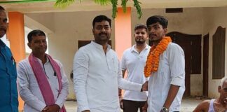 विधायक अतुल चौधरी ने NEET टॉपर अभय मिश्रा को बधाई:गौर ब्लॉक के बेलसड़ गांव में उनके उज्ज्वल भविष्य की कामना की