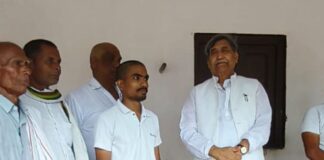 बस्ती में पूर्व कैबिनेट मंत्री रामप्रसाद चौधरी ने दुद्राछ पहुंचे:पूर्व प्रधान की माता के निधन पर परिजनों को दी सांत्वना
