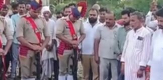 बहराइच में लोकतंत्र सेनानी मैकू यादव का निधन:राजकीय सम्मान के साथ अंतिम संस्कार, विधायक ने दी श्रद्धांजलि