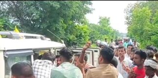 बस्ती के लालगंज में ट्रेलर की चपेट में आया युवक:महादेवा-लालगंज मार्ग पर गंभीर रूप से घायल, पुलिस ने जांच शुरू की
