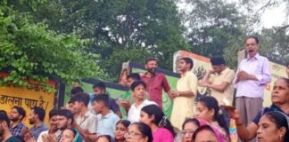 बहराइच में सरयू घाट पर चला स्वच्छता अभियान:मां सरयू की श्रद्धाभाव से की गई पूजा, आरती उतारी गई