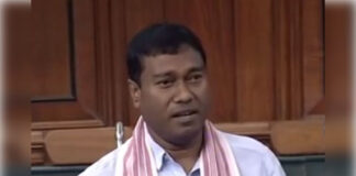 असम बाढ़ में अब तक 75 से ज्यादा मौतें, 30 चाय बागानों में घुसा पानी