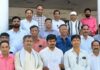 बस्ती में गैर मान्यता प्राप्त स्कूलों पर कार्रवाई:लंबित समस्याओं के समाधान की मांग, शिक्षक संघ ने डीएम-बीएसए को सौंपा ज्ञापन