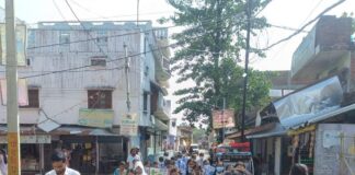 बच्चों ने निकाली पॉलिथीन जागरूकता रैली:नानपारा में दुकानदारों से की प्लास्टिक न उपयोग करने की अपील