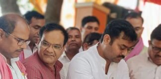वीरांगना फूलन देवी की शहादत दिवस पर श्रद्धांजलि सभा:कप्तानगंज में विधायक हुए शामिल