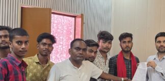 वैवाही में ग्रामीणों ने बीडीओ को सौंपा ज्ञापन:विकास कार्यों में भ्रष्टाचार, ग्राम प्रधान व सचिव पर लगे आरोप