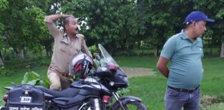 बहराइच में बाइक से गिरकर वृद्ध महिला घायल:बाबागंज से पति के साथ घर लौटते समय हुआ हादसा, अस्पताल में भर्ती