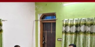 बस्ती के महादेवा में बसपा नेता के.पी. राठौर नजरबंद:CM योगी आदित्यनाथ से मिलने की तैयारी कर रहे थे, पुलिस ने किया हाउस अरेस्ट