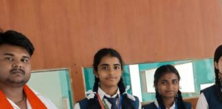एबीवीपी ने निबंध प्रतियोगिता विजेताओं को किया सम्मानित:चौक बाजार में स्थापना दिवस पर मेडल और प्रमाण पत्र प्रदान किए गए