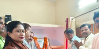 कुदरहा में पांच दिवसीय एफएलएन प्रशिक्षण शुरू:शिक्षकों को आधुनिक शिक्षण तकनीकों का दिया जा रहा प्रशिक्षण
