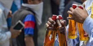 स्टेट एक्साइज डिपार्टमेंट ने गैर-कानूनी शराब बनाने और बेचने के खिलाफ कार्रवाई की