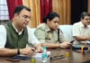 शिकायतों के निस्तारण में शिकायतकर्ता की संतुष्टि आवश्यक: डीएम