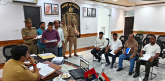 पुलिस अधीक्षक संतकबीरनगर द्वारा निर्माणाधीन भवन परियोजनाओं की समीक्षा बैठक आयोजित