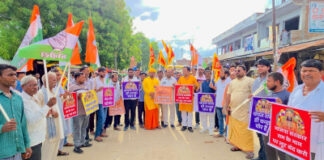 चरवा में कांग्रेस की ‘सद्बुद्धि पदयात्रा’, अयोध्या में कथित चढ़ावा चोरी मामले पर भाजपा सरकार को घेरा