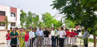 जय प्रकाश नारायण सर्वोदय विद्यालय नरायनपुर में किया गया वृक्षारोपण