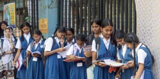 स्कूल एजुकेशन में राज्यों से बेहतर कैसे हैं UT, PGI के आंकड़ों से समझिए