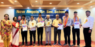 न्यू एंजिल्स सीनियर सेकेंडरी स्कूल में मेधावी छात्रों का हुआ भव्य सम्मान