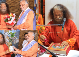 परमार्थ निकेतन पहुंचे मंत्री सुरेश खन्ना, मां गंगा की पूजा कर स्वामी चिदानन्द से की भेंट