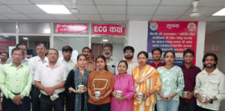 रस्तोगी स्वास्थ्य परामर्श केंद्र में डॉक्टरों का हुआ सम्मान
