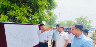 डीएम ने दुबग्गा में प्रस्तावित फ्लाईओवर का किया निरीक्षण