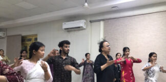 भातखण्डे विवि में भाषण व सांगीतिक प्रस्तुति का आयोजन