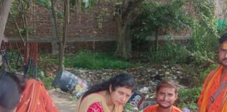 कांवड़ियों के लिए घाघौवा पुलिस चौकी पर निःशुल्क स्वास्थ्य शिविर:परसुरामपुर में अयोध्या से जल लेकर आ रहे श्रद्धालुओं को मिल रहा प्राथमिक उपचार