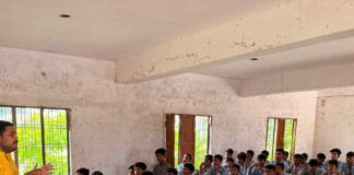ब्लॉक प्रमुख ने छात्रों से किया संवाद:दशरथ चौधरी इंटर कॉलेज में ZEN-G कैंपस संवाद कार्यक्रम में