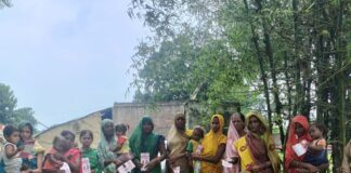 श्रावस्ती में पुलिस चला रही जागरूकता अभियान::महिलाओं-बालिकाओं को सुरक्षा, साइबर अपराध से बचाव की जानकारी